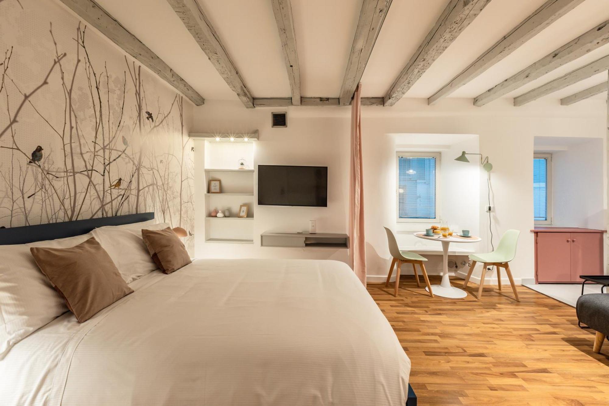 Piazza Unita D'Italia - Jr Suite Con Ac - Wi Fi - Park Convenzionato Triëst Buitenkant foto